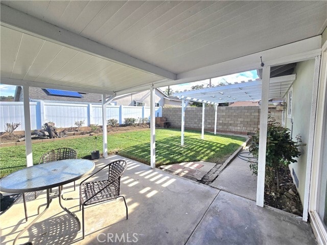 Building Photo - 938 S Fuchsia Ave