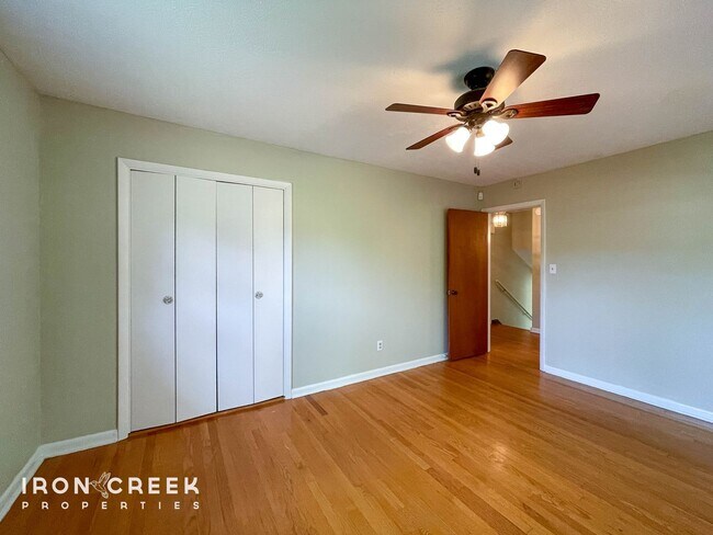 Building Photo - Spacious Three-Bedroom on a Beautiful Lot ...