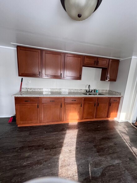 Granite countertop installed in December 2021 - 12708 Foster St