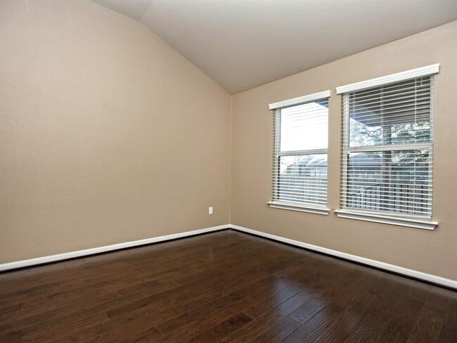 Building Photo - 140 Copper Lake Ln