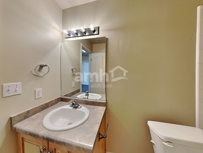 Building Photo - 1496 N 2150 W