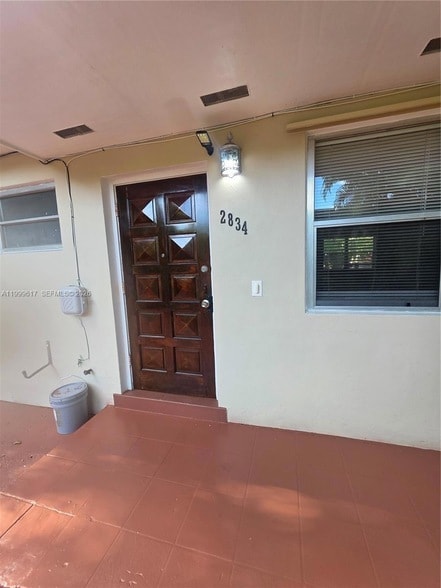 Building Photo - 2834 SW 37th Ave