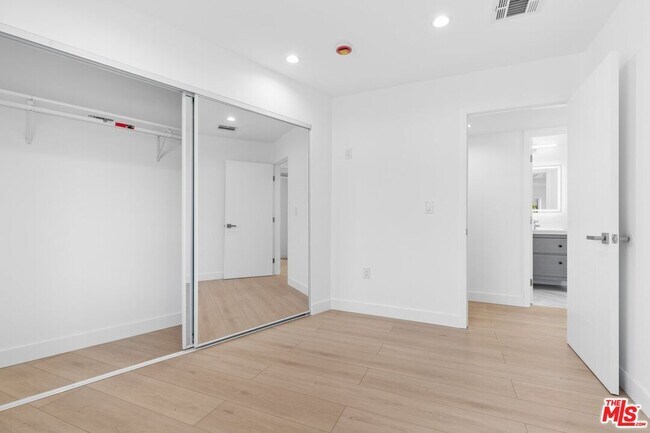 Building Photo - 10939 Christine Way