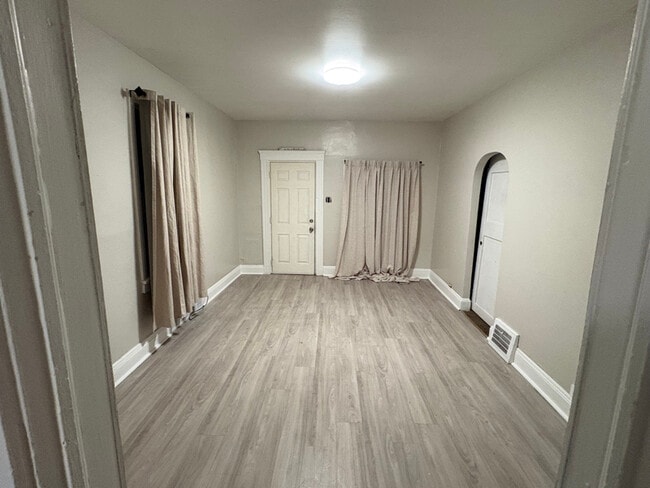 Building Photo - 6723 Sebert Ave