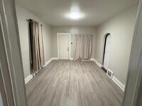 Building Photo - 6723 Sebert Ave