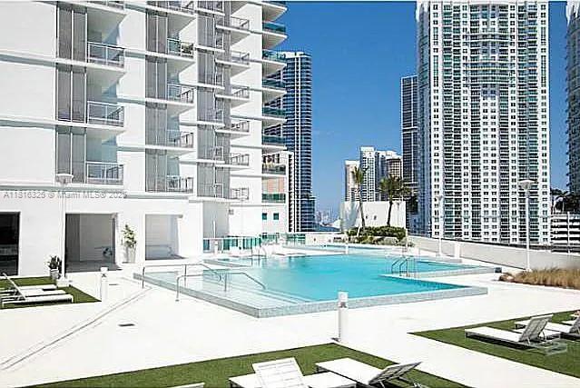 Building Photo - 350 S Miami Ave