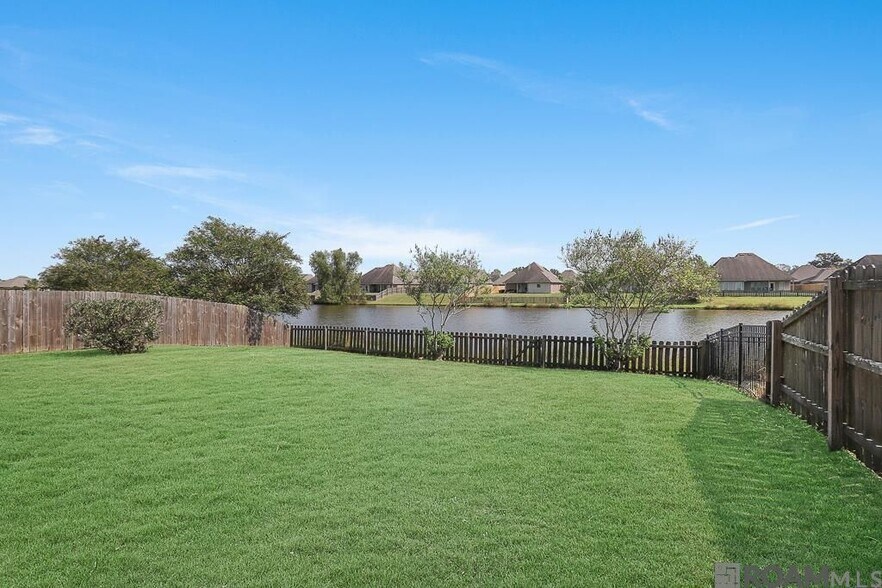 Building Photo - 16290 Timberstone Dr