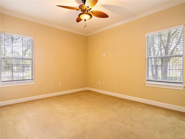 Building Photo - 273 Alexander Woods Dr