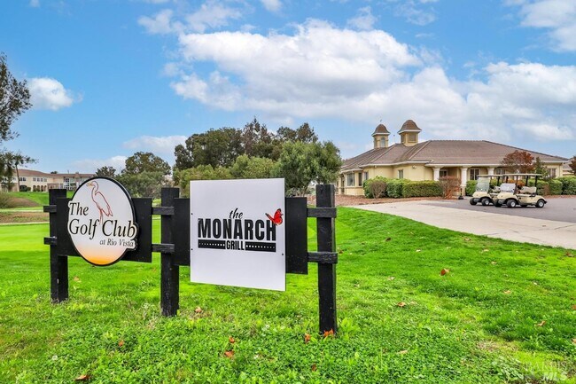 Building Photo - 206 Cedar Ridge Dr