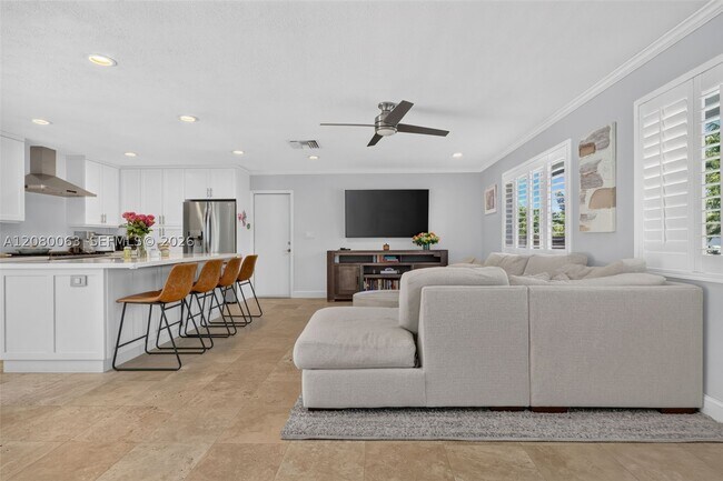 Building Photo - 14220 SW 86th Ave