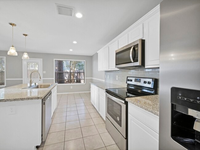 Building Photo - 22 Verbena Bend Pl