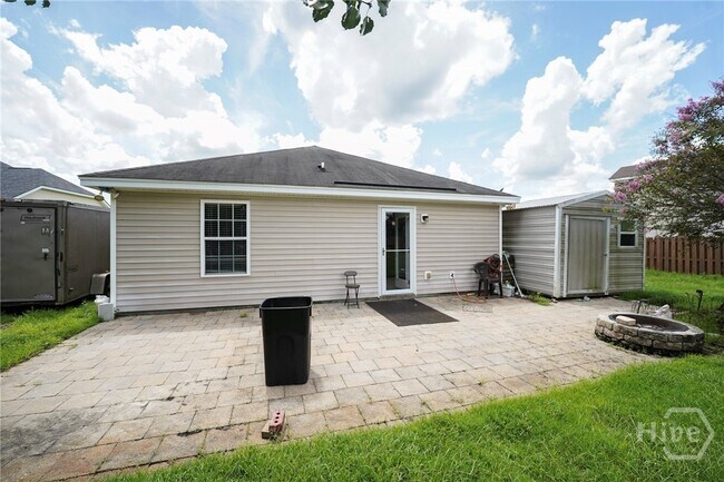 Building Photo - 170 Willow Oak Dr