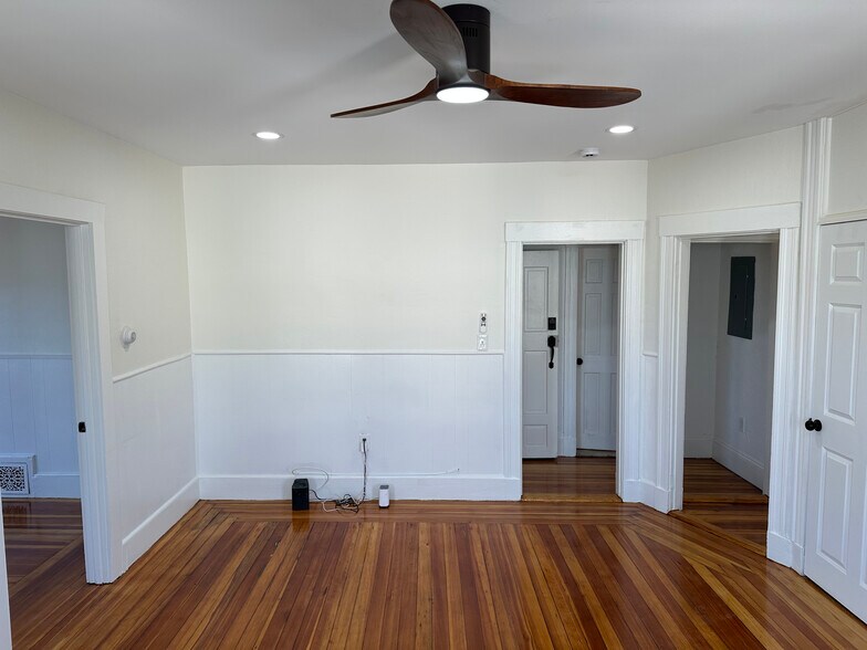 Building Photo - 262 Revere Beach Pky