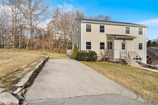 Building Photo - 2 Juniper Ln