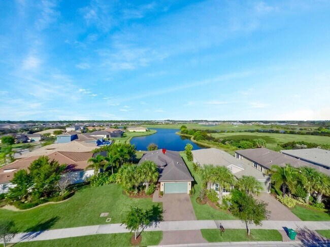 Building Photo - 12190 SW Bennington Cir