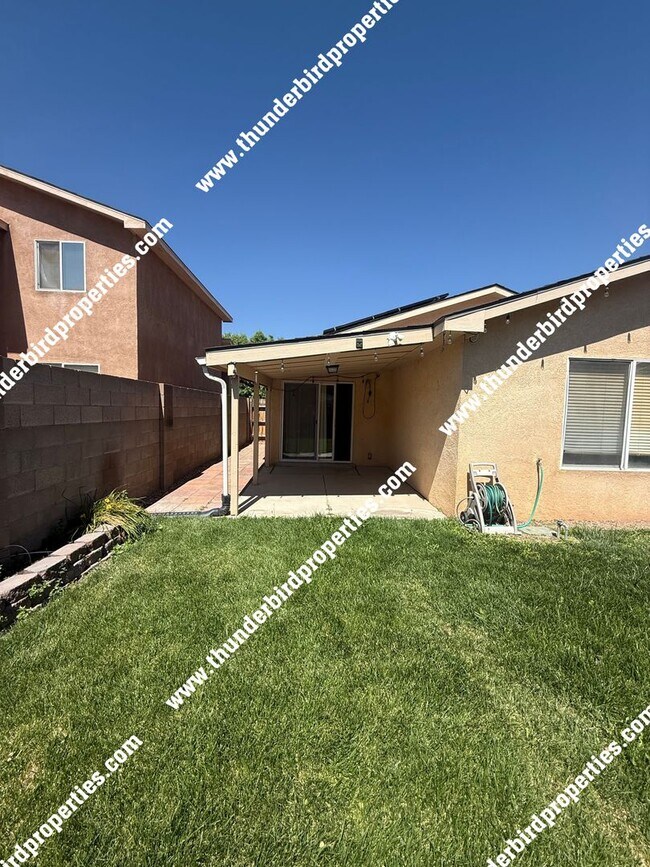 Building Photo - Beautiful 4 bedroom in Ventana Ranch