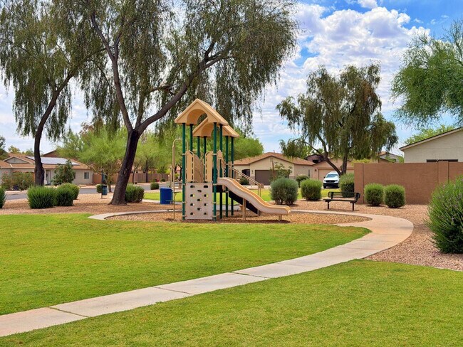 Building Photo - 30479 N Bareback Trail