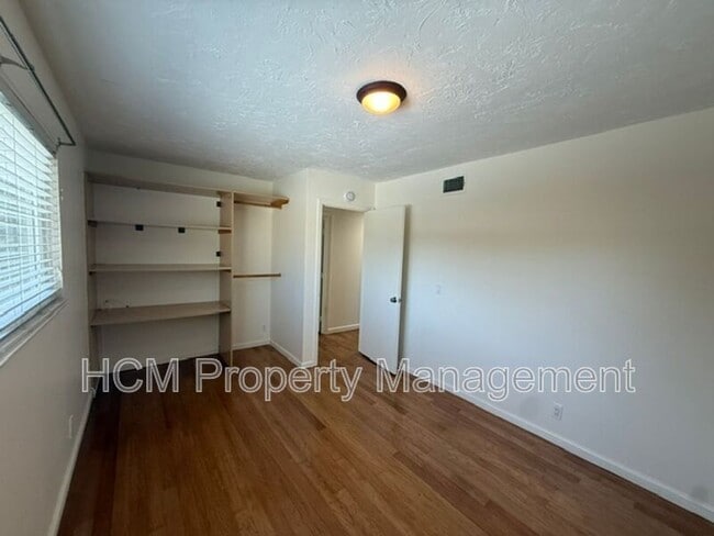 Building Photo - 16402 Birdie Ln