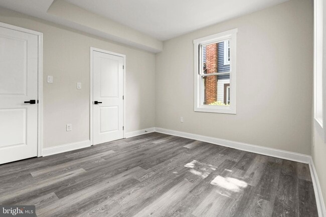 Building Photo - 505 McCabe Ave