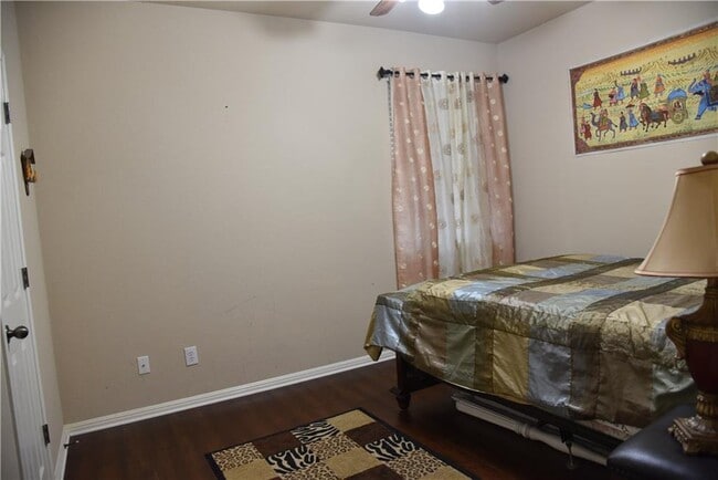 Building Photo - 9500 Lisi Anne Dr