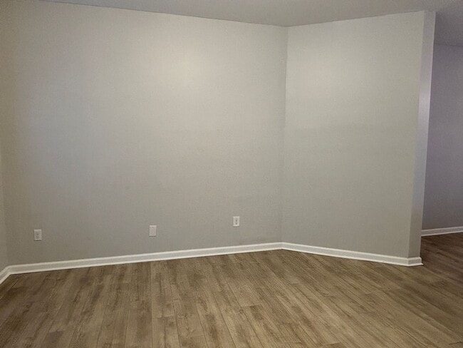 Building Photo - 1338 Barth Ave