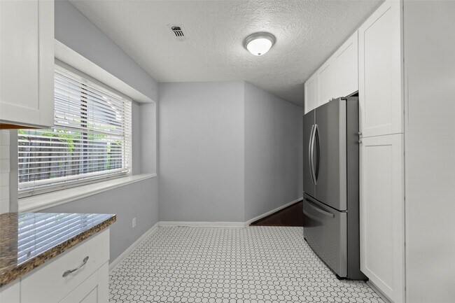 Building Photo - 1019 Sugar Mountain Ct