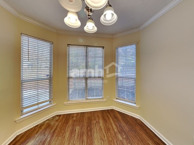 Building Photo - 515 Chaseridge Dr