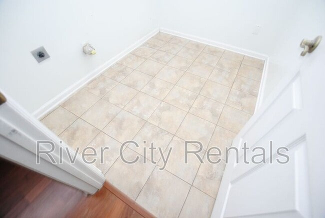 Building Photo - 3022 Piedmont Manor Dr