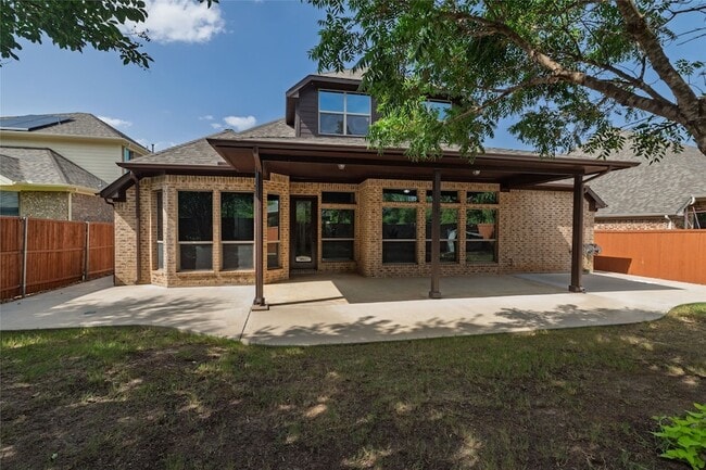 Building Photo - 305 Dorset Ct