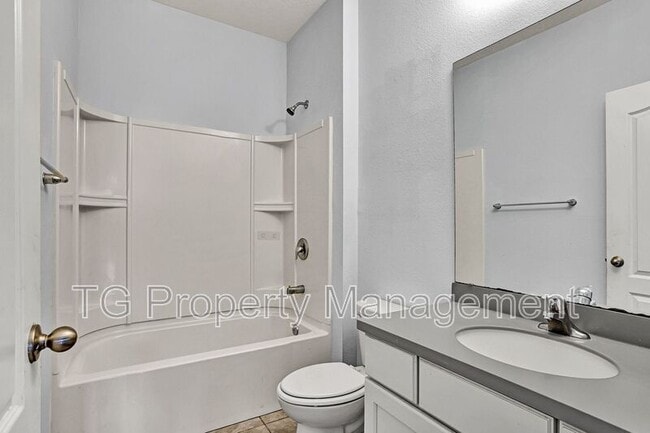 Building Photo - 12436 Jovana Rd