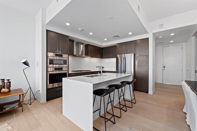 Building Photo - 301 West Ave