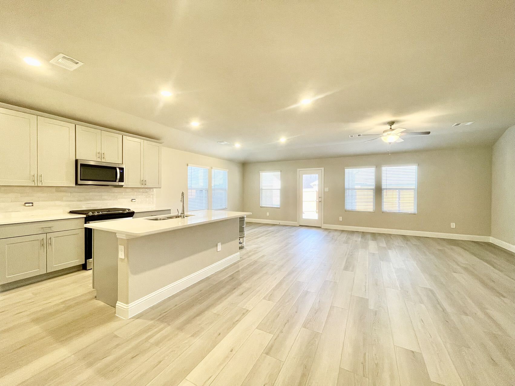Building Photo - 1203 Mahogany Dr