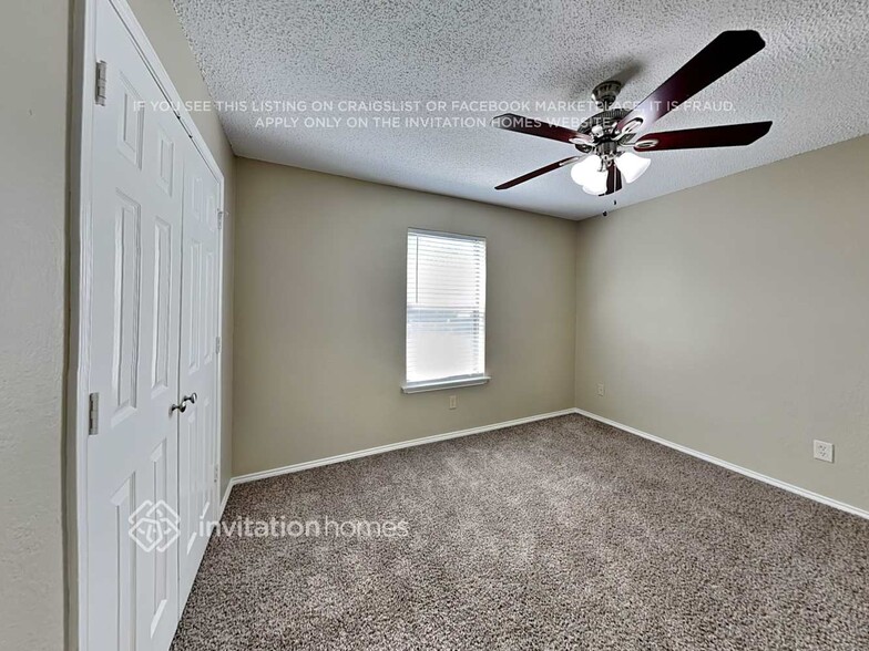 Building Photo - 1517 Woodvale Dr