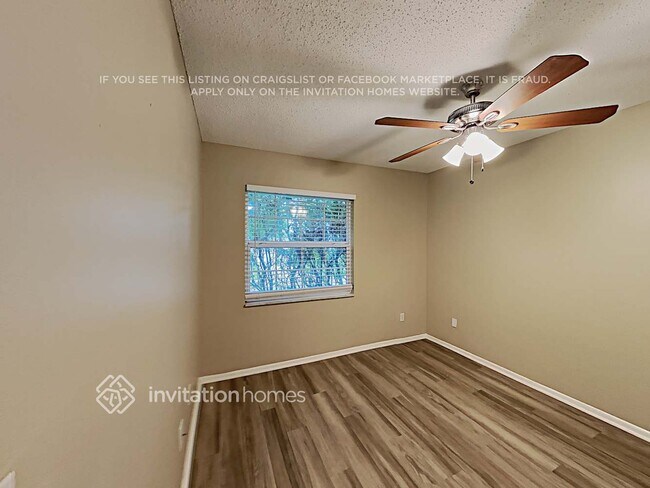 Building Photo - 132 Carriage Hill Dr