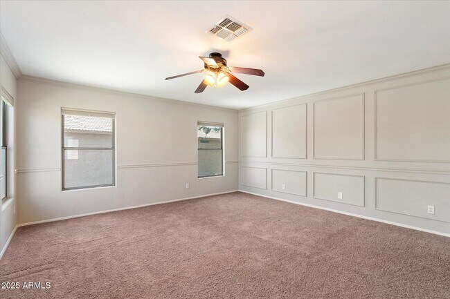 Building Photo - 2314 E Paraiso Dr