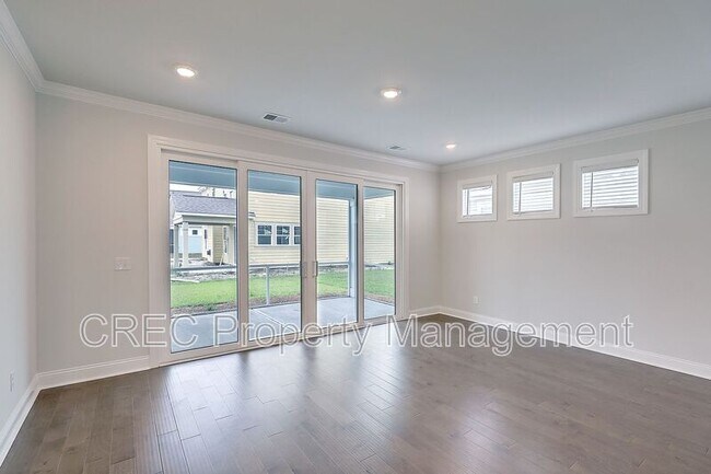 Building Photo - 166 Whaler Ave