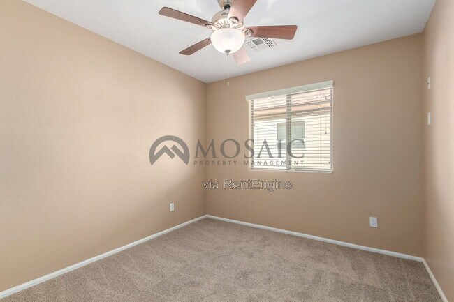 Building Photo - 398 E Daniella Dr