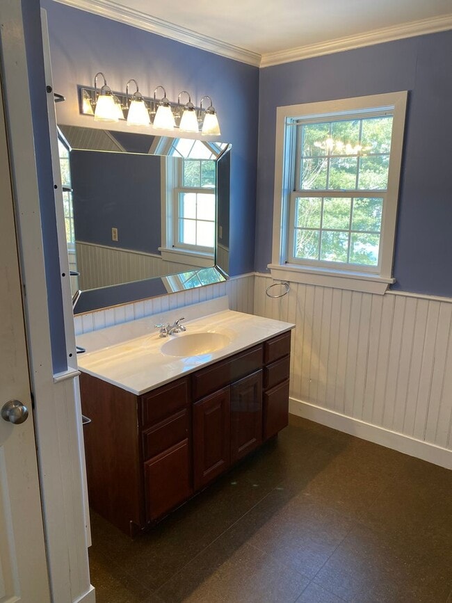 Building Photo - Stunning 3 Bedroom Home with Barn and Over 3 Acres!