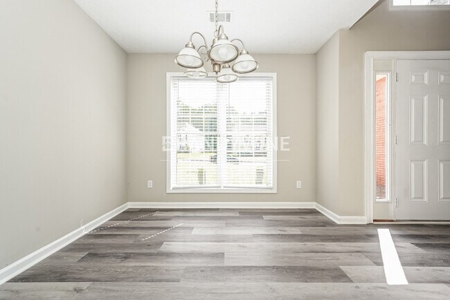 Building Photo - 10473 Starling Trail