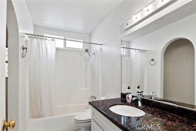 Building Photo - 23850 Vía Jacara