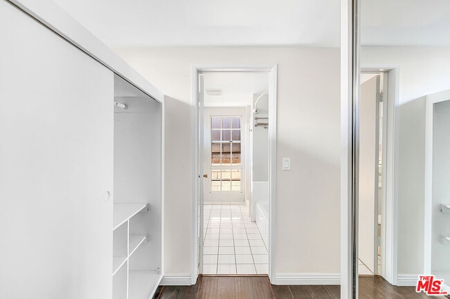 Building Photo - 3543 Scadlock Ln