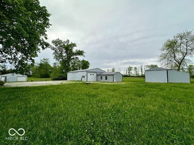 Building Photo - 2908 County Rd 1000 S