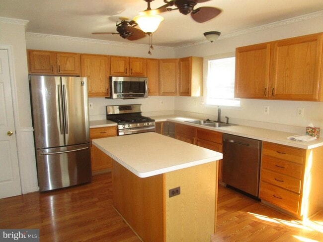 Building Photo - 7911 Heatherleigh Pl