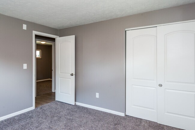 Building Photo - 6450 Chippingdon Dr