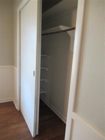 Building Photo - 106 S Clark St