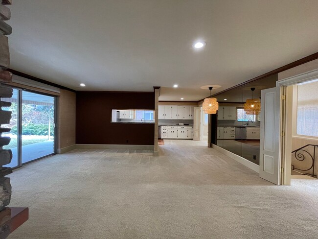 Building Photo - Gorgeous Mid-Century Modern Home Adjacent to BYU