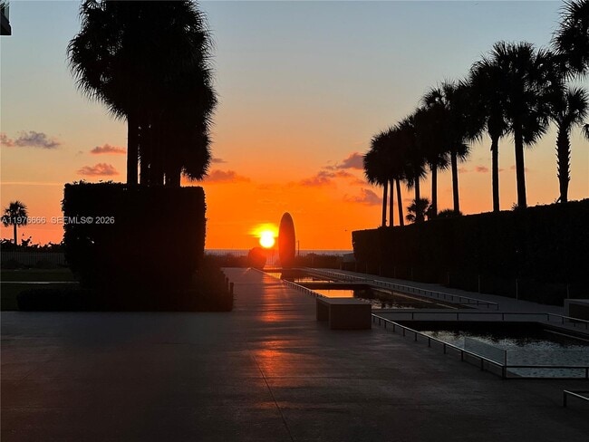 Building Photo - 350 Ocean Dr