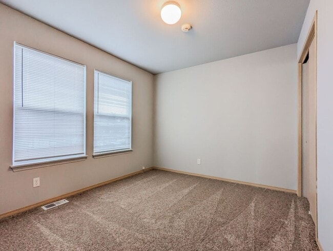 Building Photo - 603 Rainier St