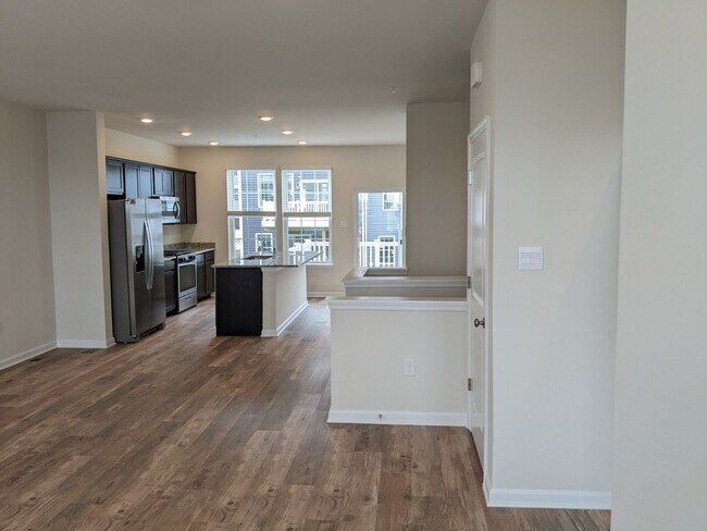 Building Photo - Three level townhouse in The Preserve at Tuscarora Creek community ready by mid September!