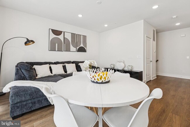 Building Photo - 42597 Nubbins Ter